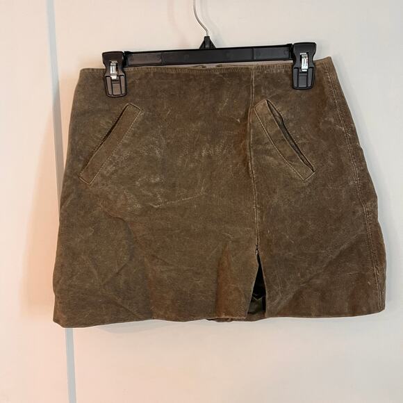 BLANKNYC Chocolate Souffl Faux Suede Leather Mini Skirt Size 27 - Picture 4 of 10